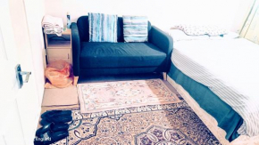 London's bed with breakfast & free parking